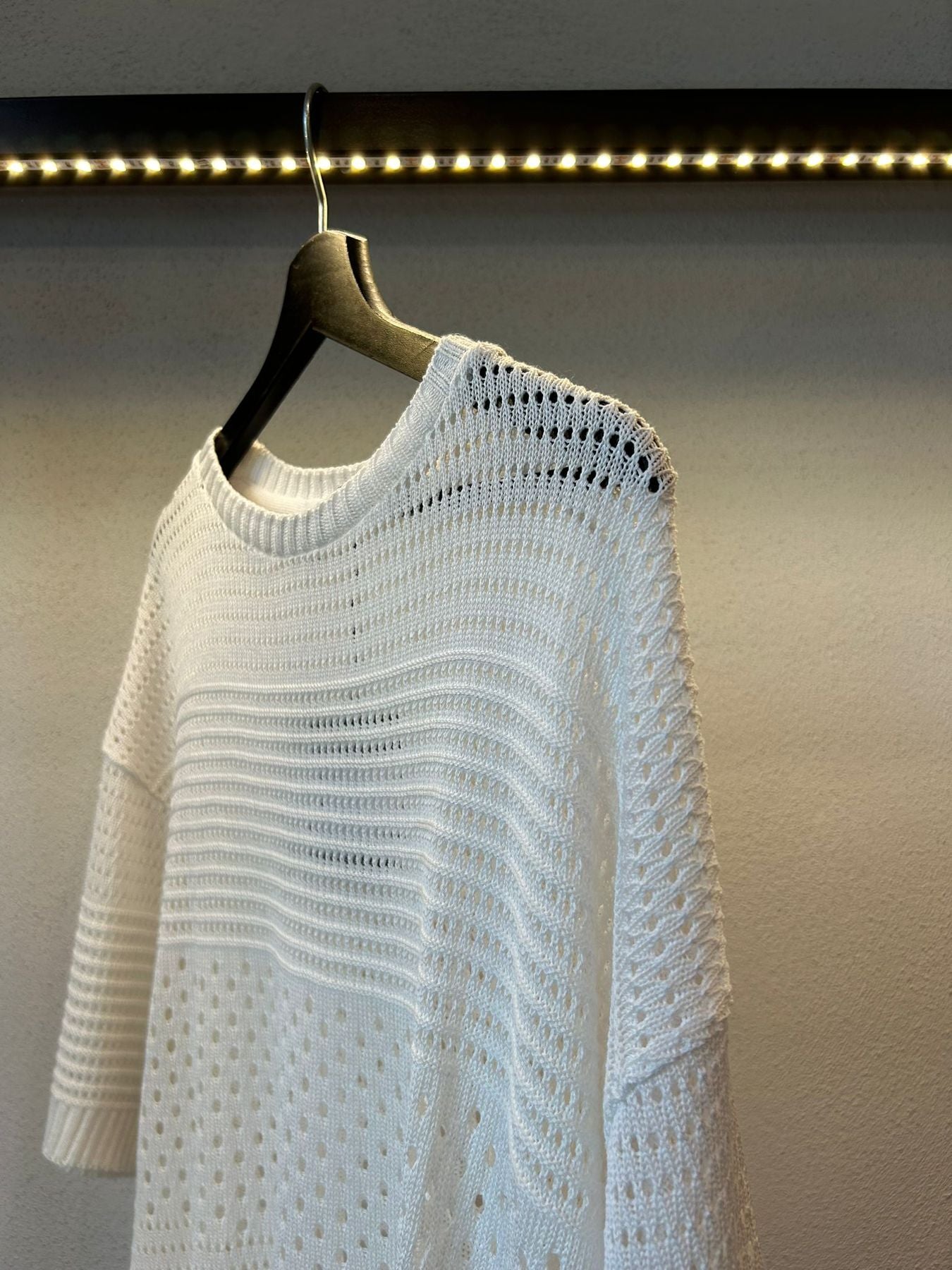 MAGLIA OVERSIZE IN FILO TRAFORATA - 1100