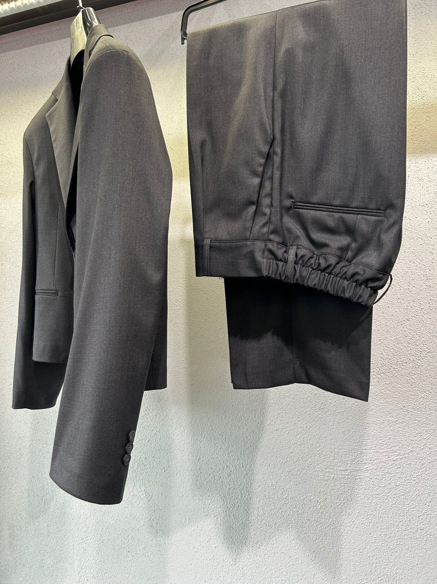 ABITO STRANGE CROP FIT - 1572