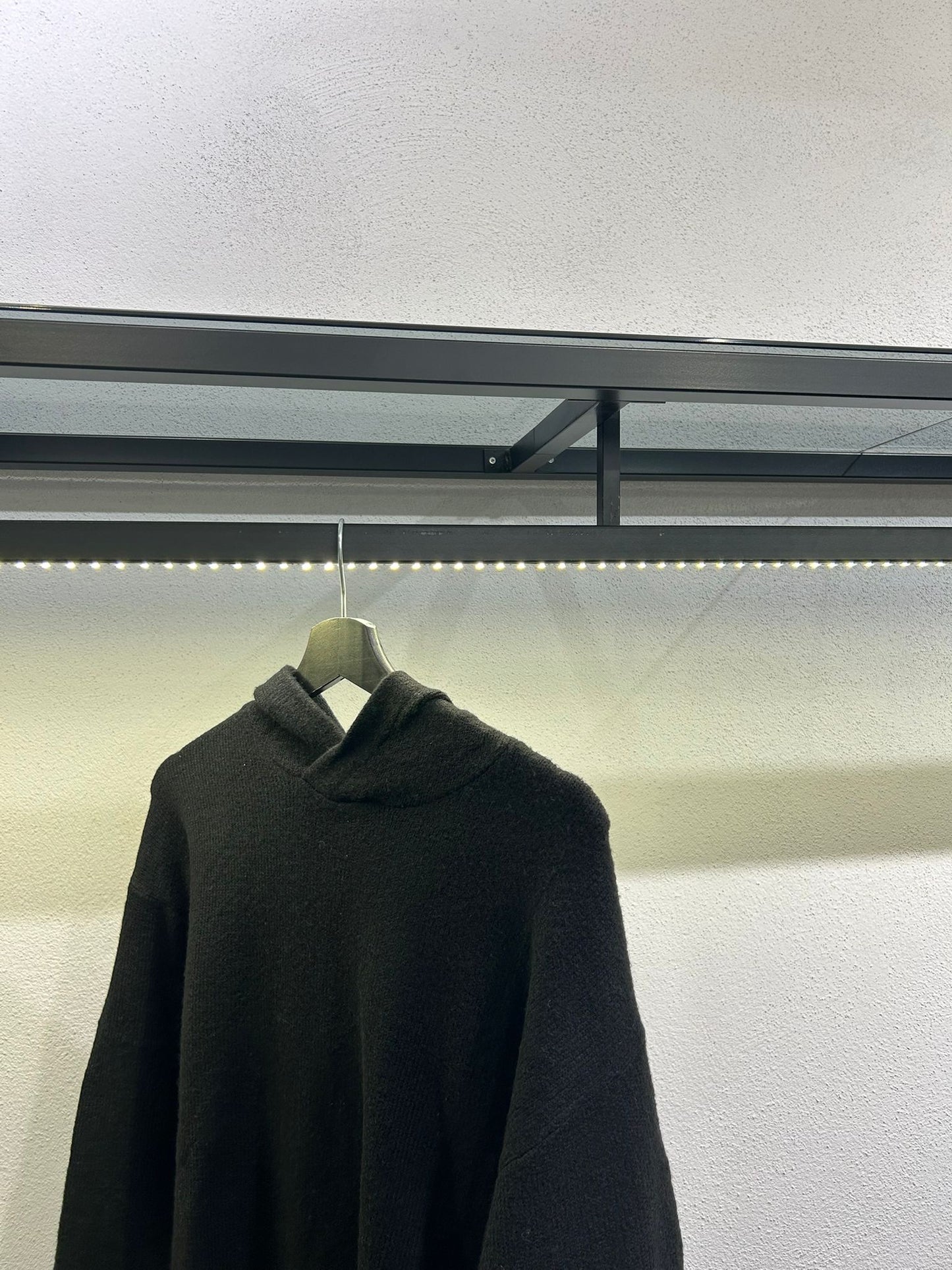 FELPA IN MAGLIA CON CAPPUCCIO - 1537