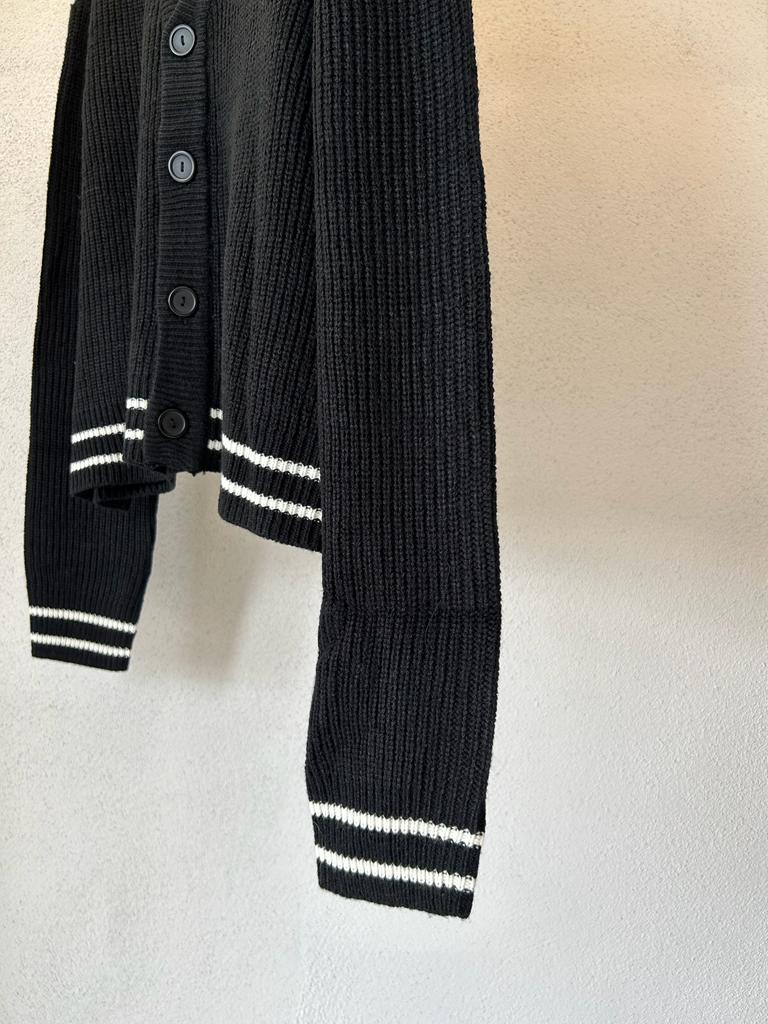 CARDIGAN CROPPED CON PROFILI A CONTRASTO