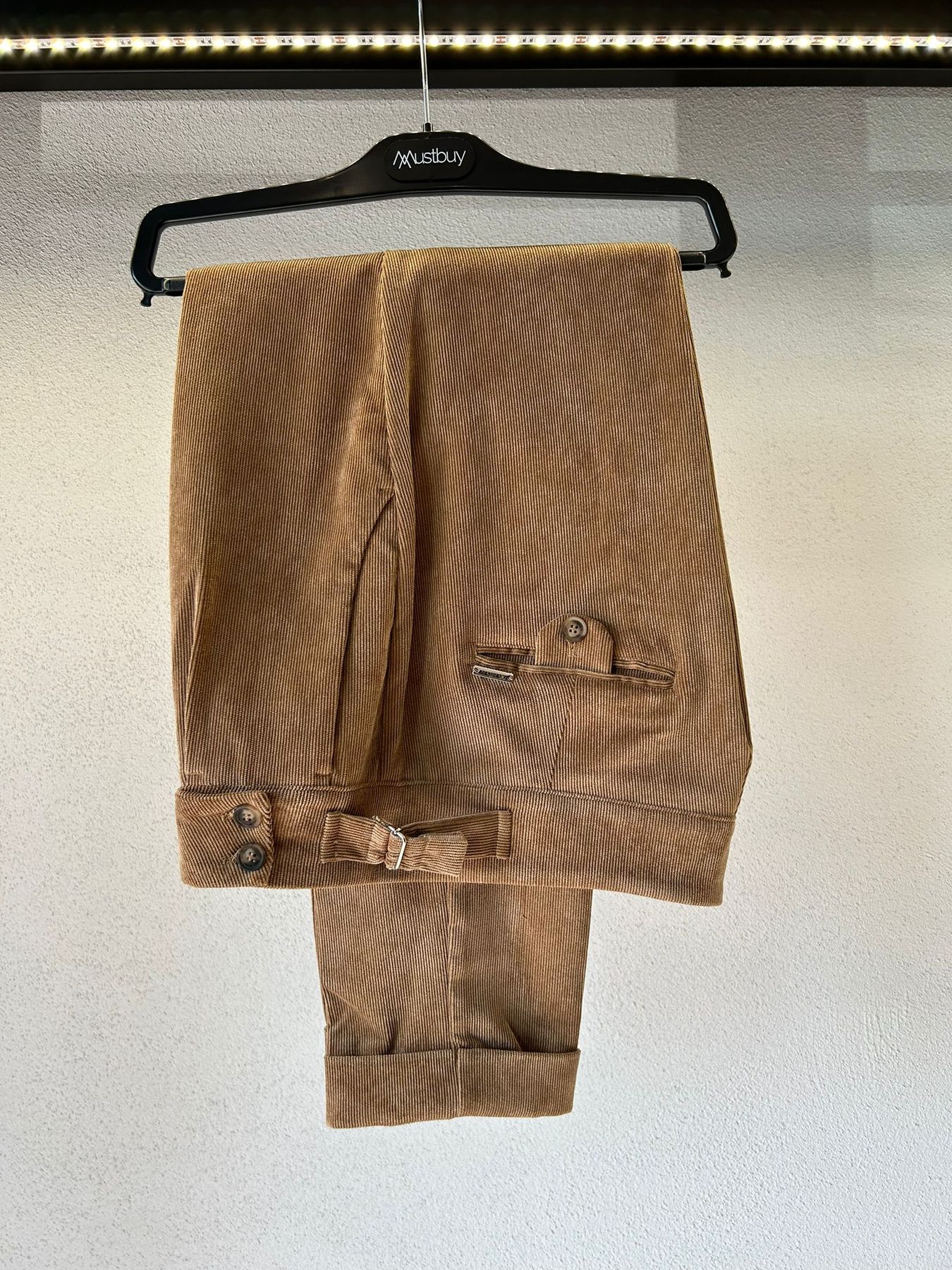 PANTALONE CLASSICO VITA ALTA IN VELLUTO CON FIBBIE