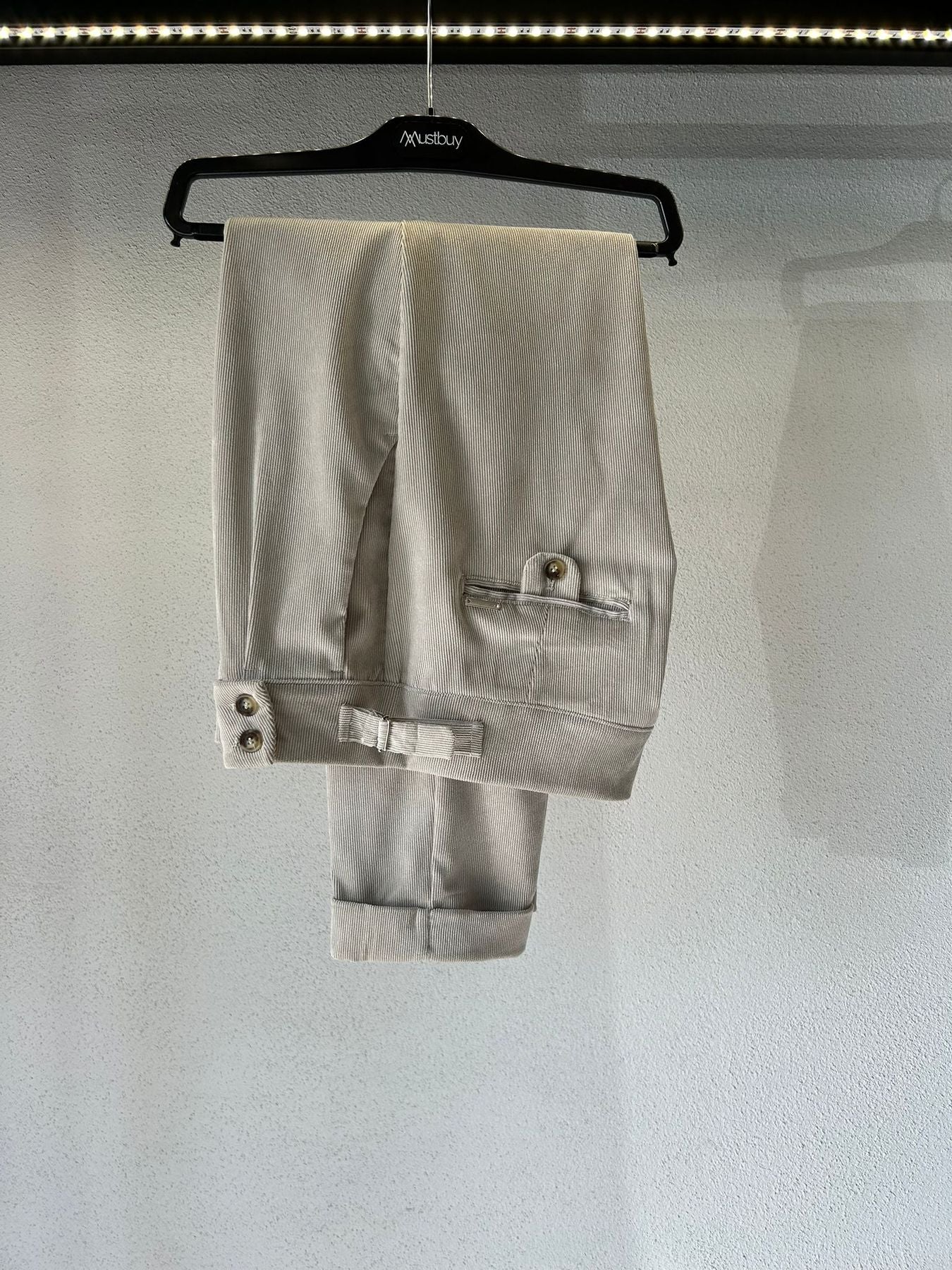 PANTALONE CLASSICO VITA ALTA IN VELLUTO CON FIBBIE