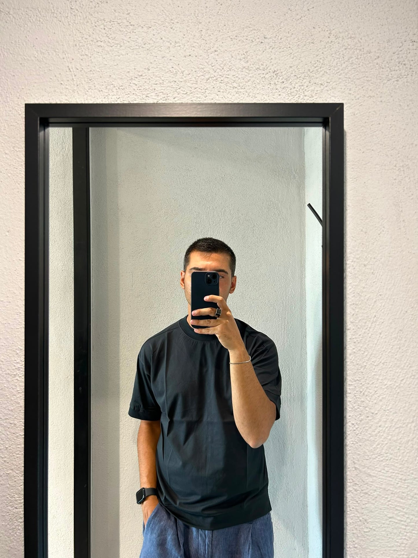 T-SHIRT REGOLARE CON SPACCHI - 1329