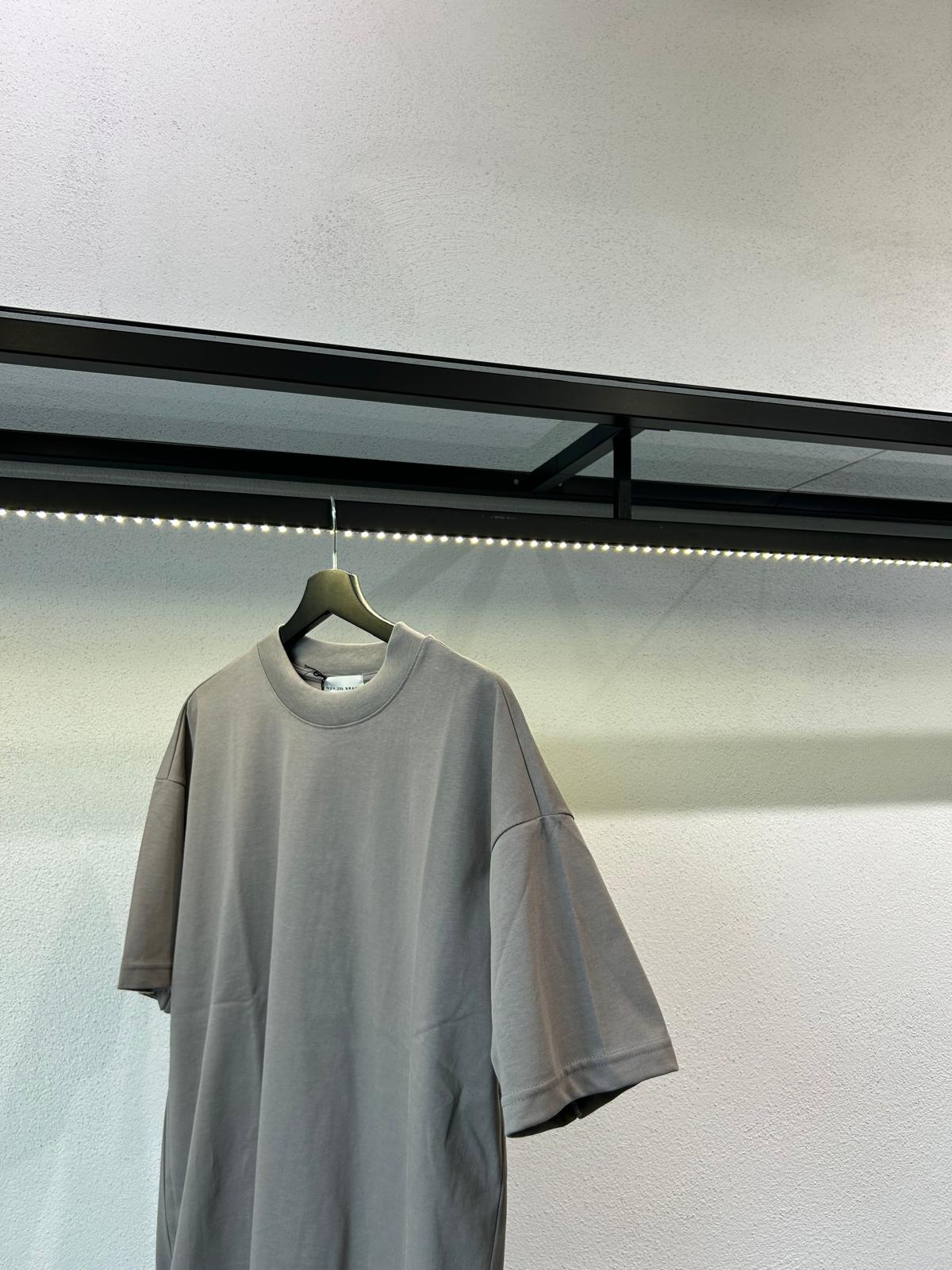 T-SHIRT COMODA IN COTONE PESANTE - 1589