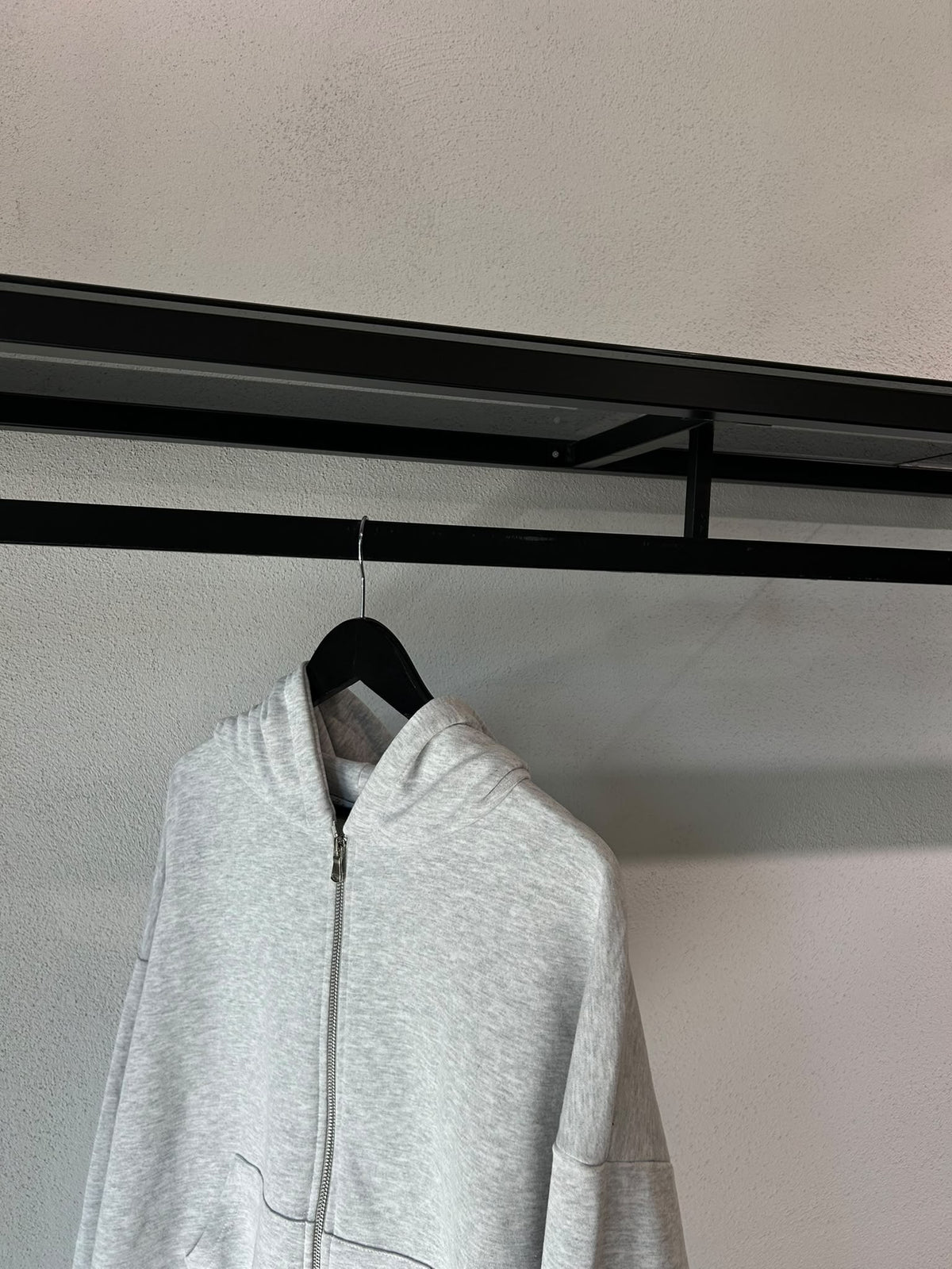 FELPA OVER ZIP E CAPPUCCIO - 2029