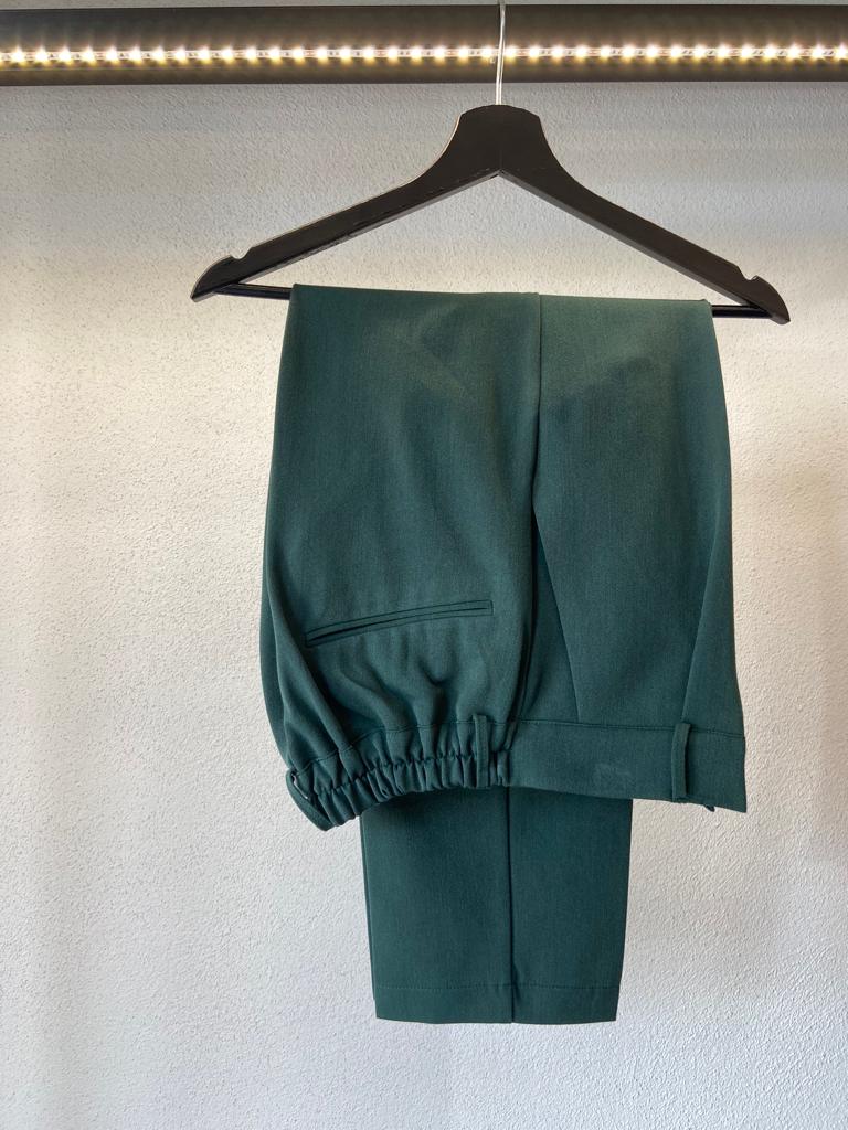 PANTALONE TAGLIO CLASSICO CORTO CON ELASTICO