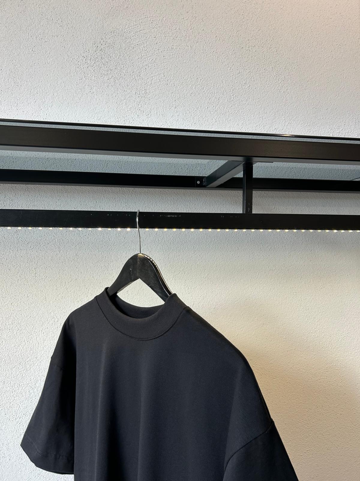 T SHIRT COMODA CON COLLO STRETTO - 1307