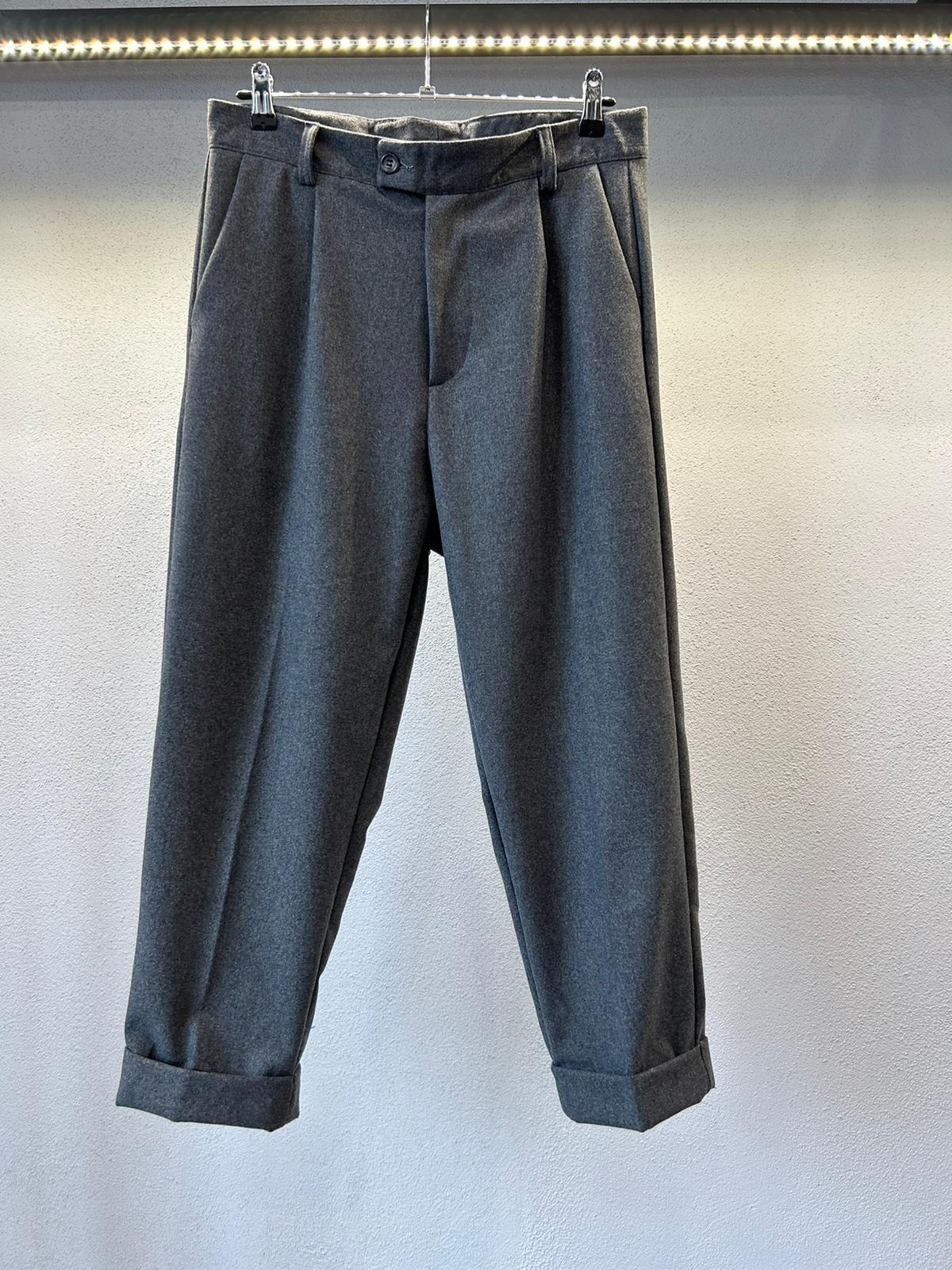 PANTALONE COMODO IN LANA CON PIEGONE DA COMPLETO