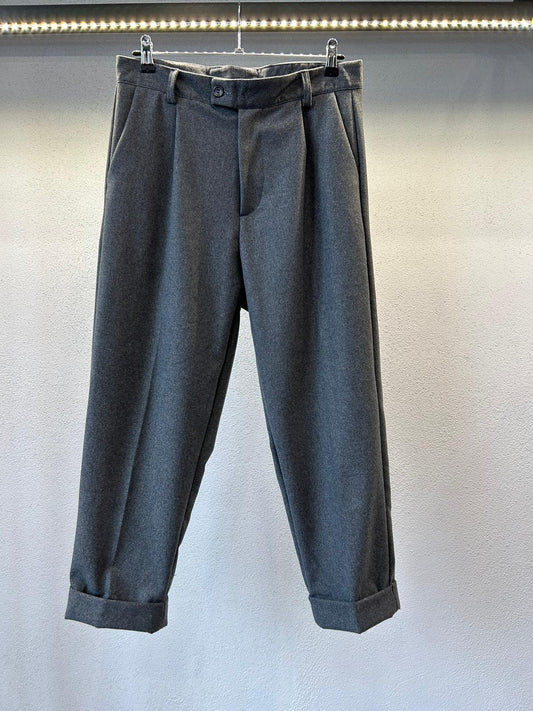 PANTALONE COMODO IN LANA CON PIEGONE DA COMPLETO
