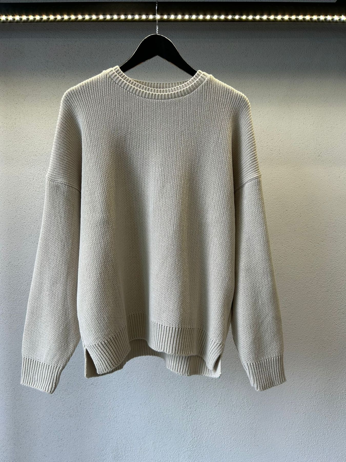 MAGLIONE COMODO CON SPACCHETTI