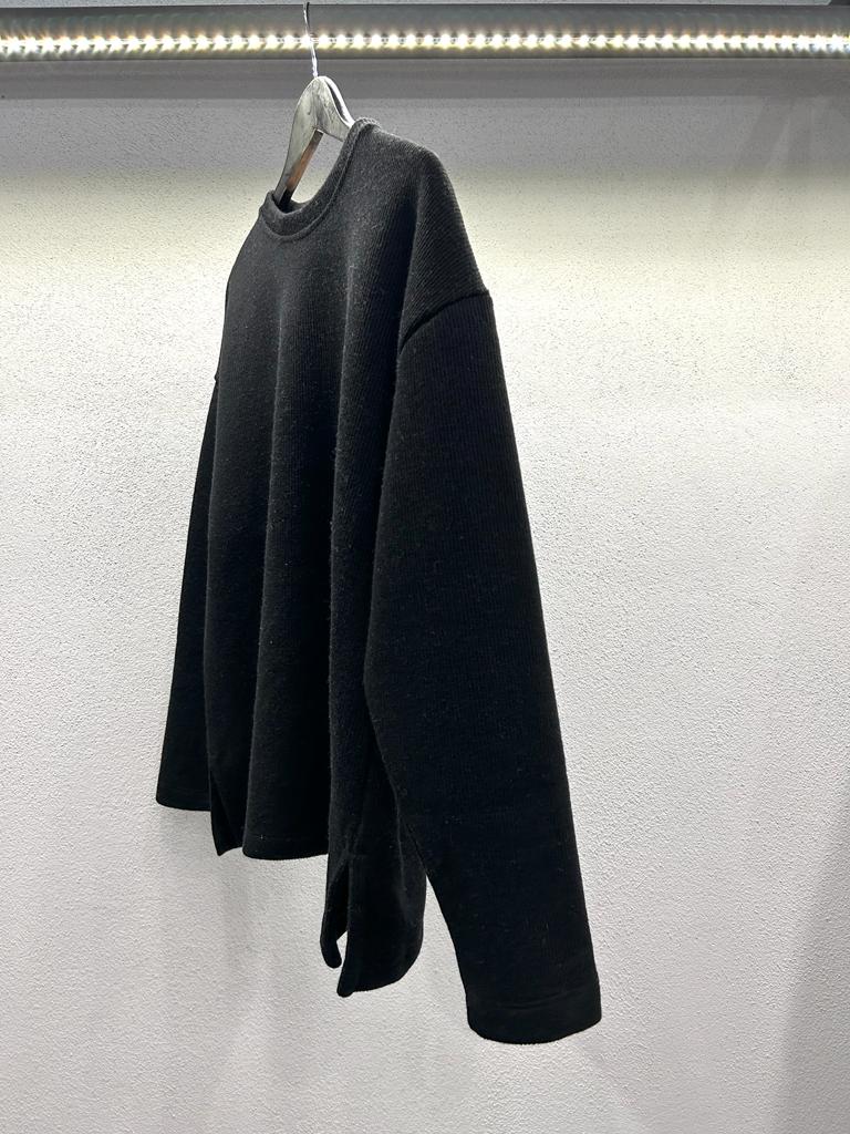 MAGLIA COMODA IN FLANELLA CON SPACCHI